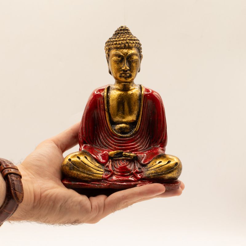 Červený a zlatý Buddha - Střední