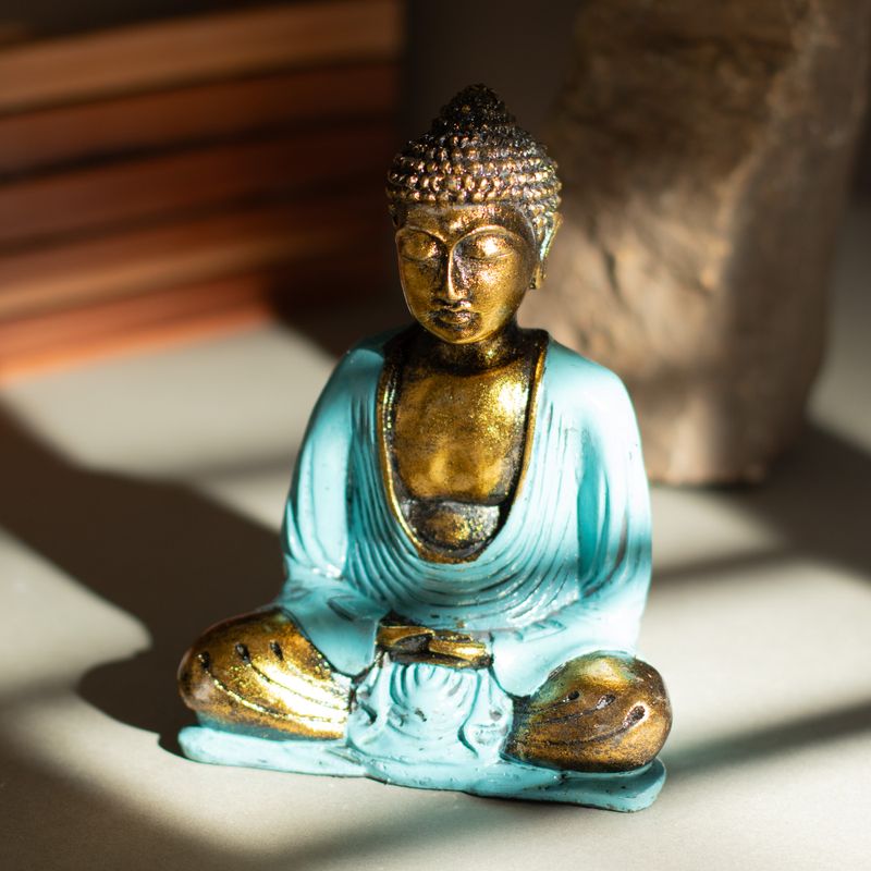 tyrkysově zelený a zlatý Buddha - Střední