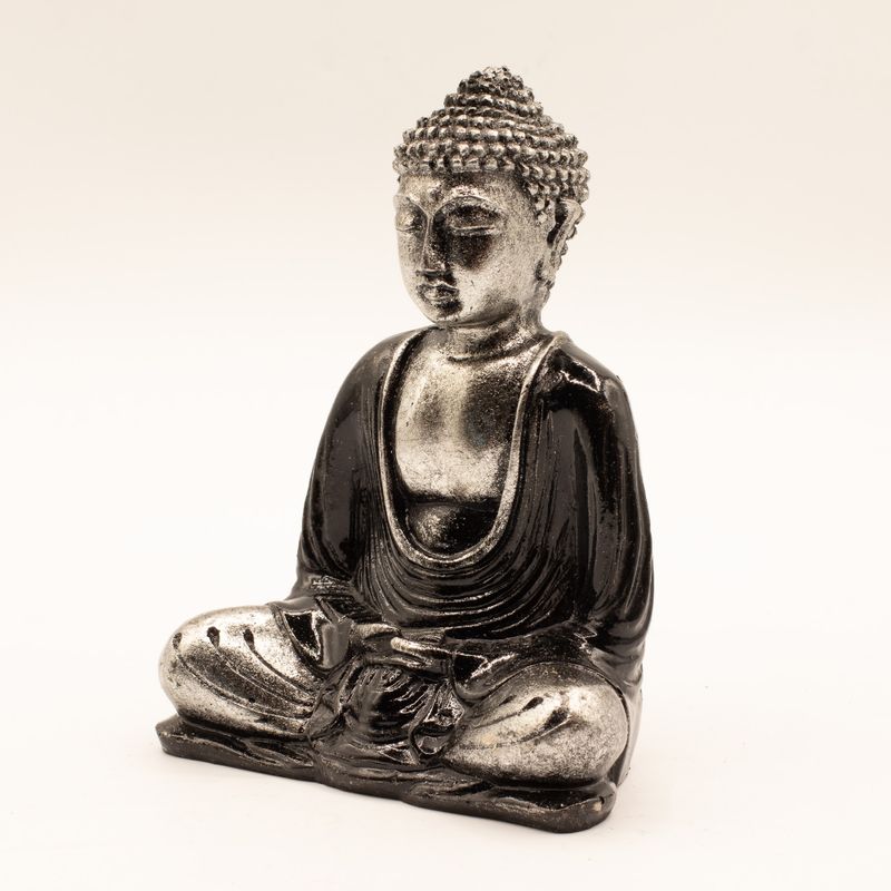 Černá a šedá Buddha - Střední