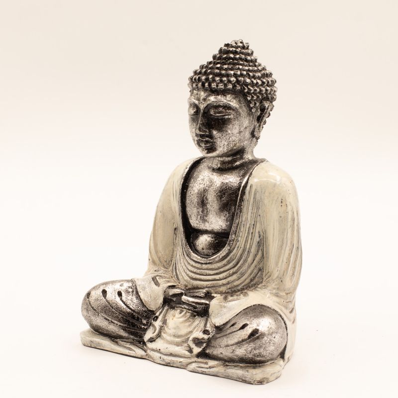 Bílý a šedý Buddha - Střední