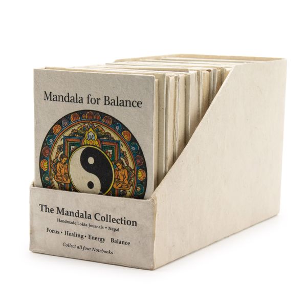 Med Tibet smíšené mandalové zápisníky - (12x8cm) - 40 stran (6x2 různých designů) - v vitríně