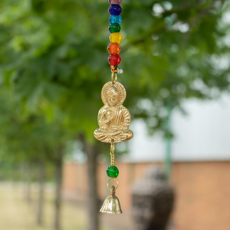Indické zvonky - mosazný Buddha se šňůrkou korálků čakry - 53 cm
