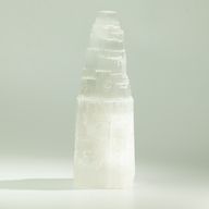 Přírodní selenitová věžová lampa - 25 cm