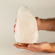 Crystal Rock Himalayan Salt Lamp - základna přibližně 2–3 kg