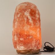 Kvalitní přírodní solná lampa - a základna přibližně 8–10 kg