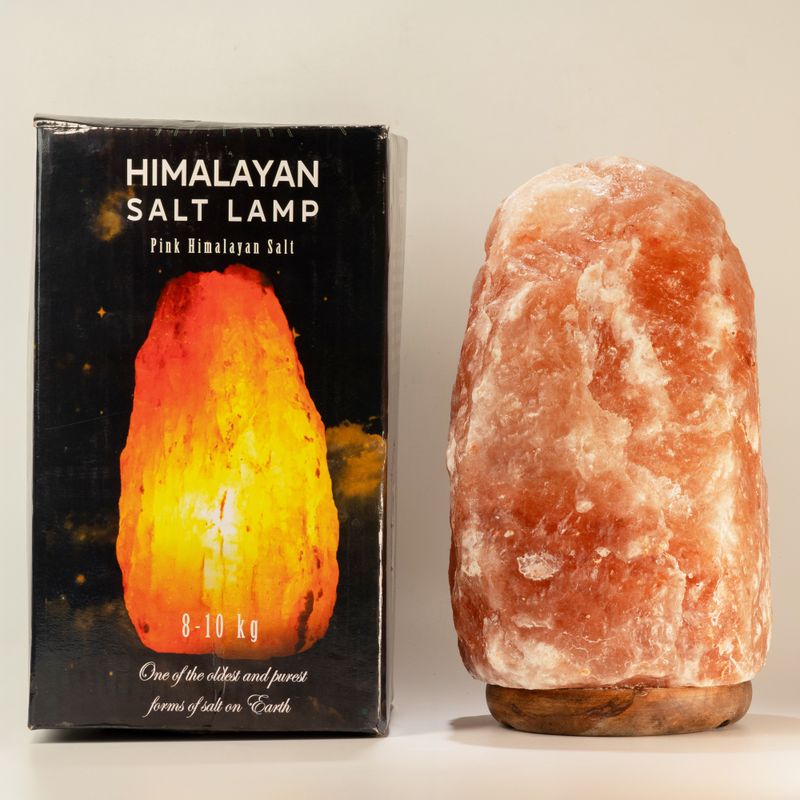 Kvalitní přírodní solná lampa - a základna přibližně 8–10 kg