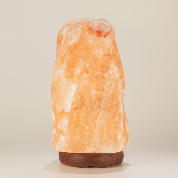 Himalájská Solná Lampa s Podstavcem  1.5 - 2 kg