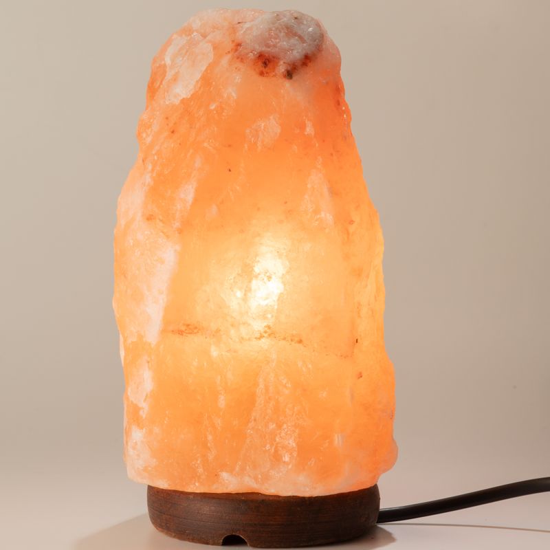 Kvalitní solná lampa - přibližně 1,5 - 2 kg
