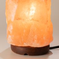 Kvalitní solná lampa - přibližně 1,5 - 2 kg