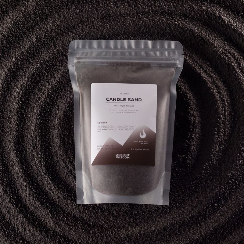 Provoněná svíčka písková - černá - Spirited - 300 g