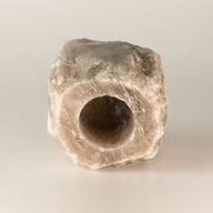 Držák na svíčky ze šedé soli 600–800 g