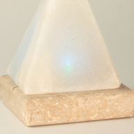 Kvalitní USB pyramidová solná lampa bílé barvy - 9 cm (vícebarevná)