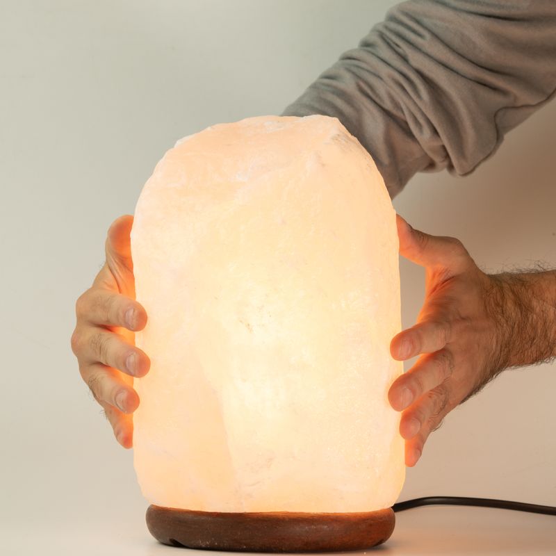 Crystal Rock himalájská solná lampa - a základna cca 8–10 kg