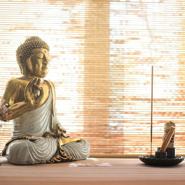 Bílo-Zlatý Buddha - Extra Velký 30 cm - Namaste (Vítejte) - Dekorativní Středobod