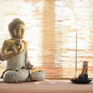 Buddha v tyrkysově modré a zlaté barvě - Extra velký 40 cm - vitarka mudra (Moudrost)