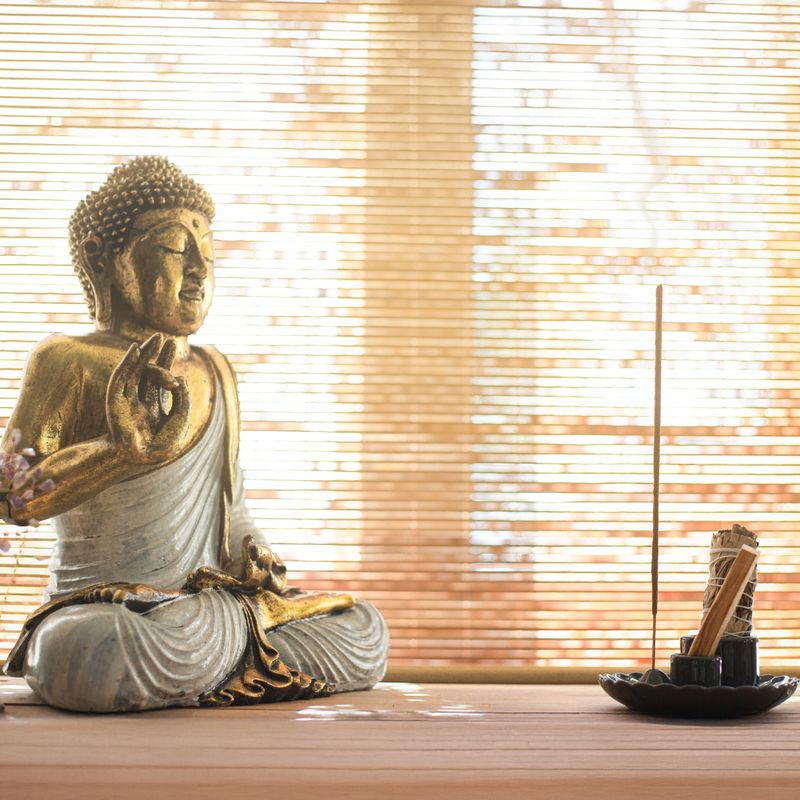 Červený a zlatý Buddha - Extra velký 40 cm - Duyana Mudra (Meditace)