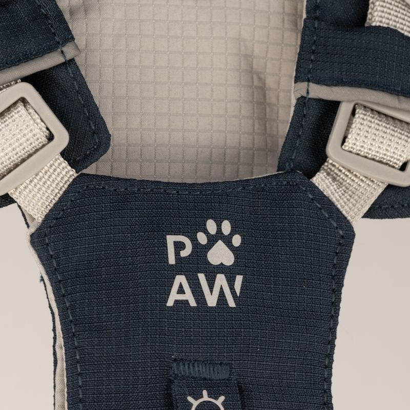 PAW - S (4-8 kg) Psí postroj Guardian se snadným nasazením (step-in) s reflexní síťovinou - kámenově šedá - černý obsidiánový přívěšek