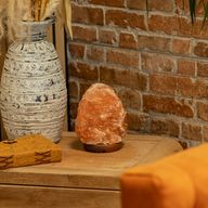 Kvalitní přírodní solná lampa – a základna cca 2–3 kg