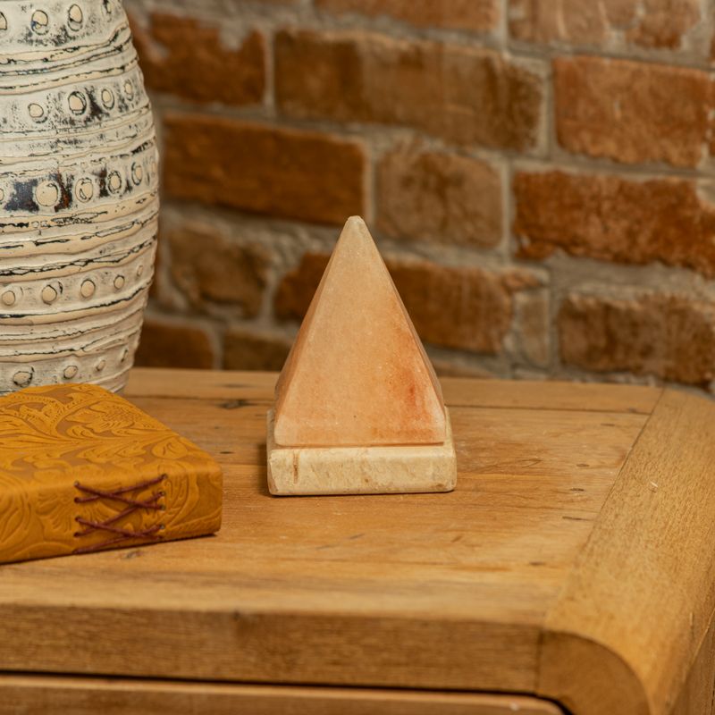 Kvalitní USB solná lampa ve tvaru pyramidy - 9 cm (multi)