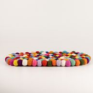 Oválná podložka z plstěných kuliček - 38x18cm vícebarevná