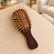 PAW Grooming Tools – Mini Kartáč a Masážní Pomůcka – Bambusové Hroty