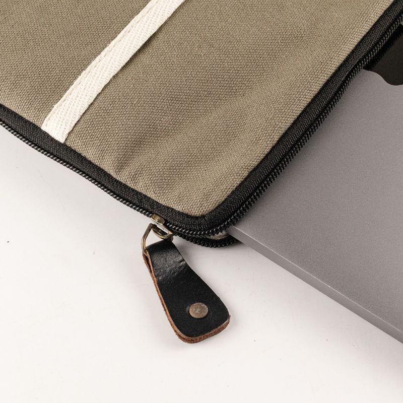 Plátěná cestovní taška na notebook – olivová