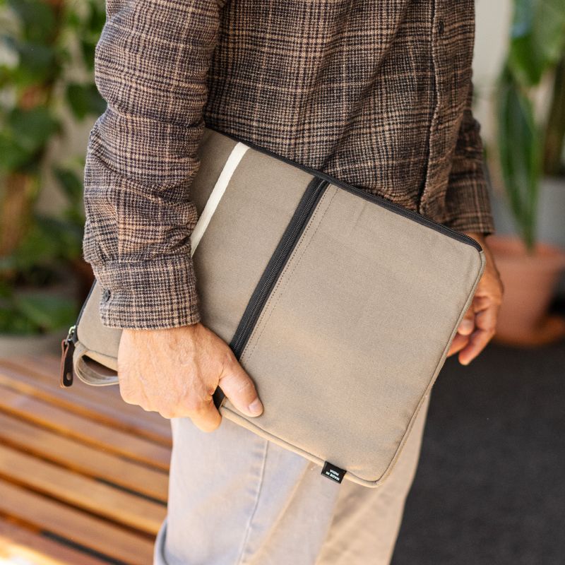 Plátěná cestovní taška na notebook – olivová