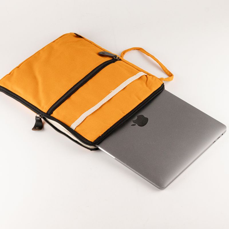 Plátěná cestovní taška na notebook – oranžová