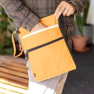 Plátěná cestovní taška na notebook – oranžová