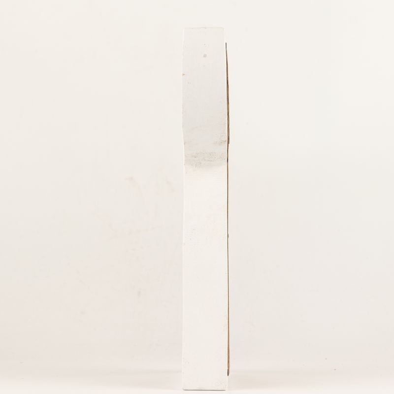 Anděl z mangového dřeva - bělený s vyřezávanou železnou dekorací - 22 cm