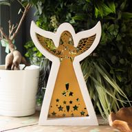 Anděl z mangového dřeva - bělený s vyřezávanou železnou dekorací - 22 cm